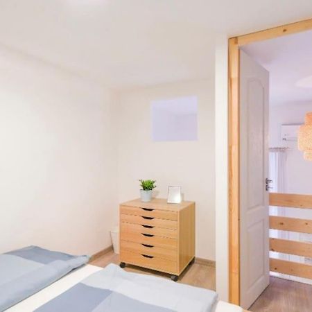2 Bedroom Flat In Nyar Str., Boutique Budapešť Exteriér fotografie
