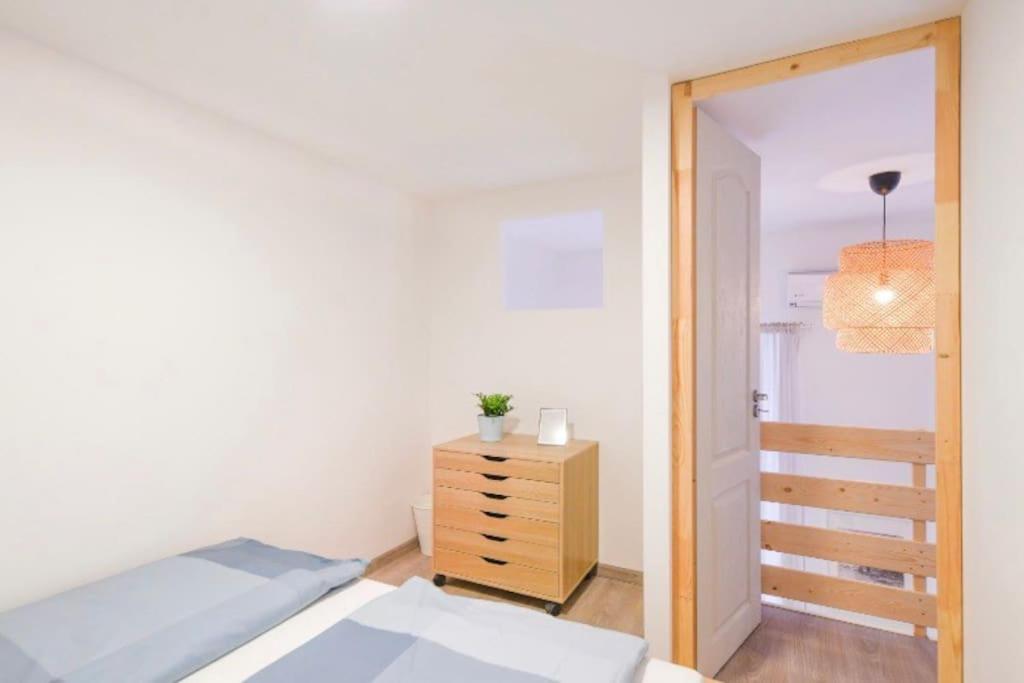 2 Bedroom Flat In Nyar Str., Boutique Budapešť Exteriér fotografie