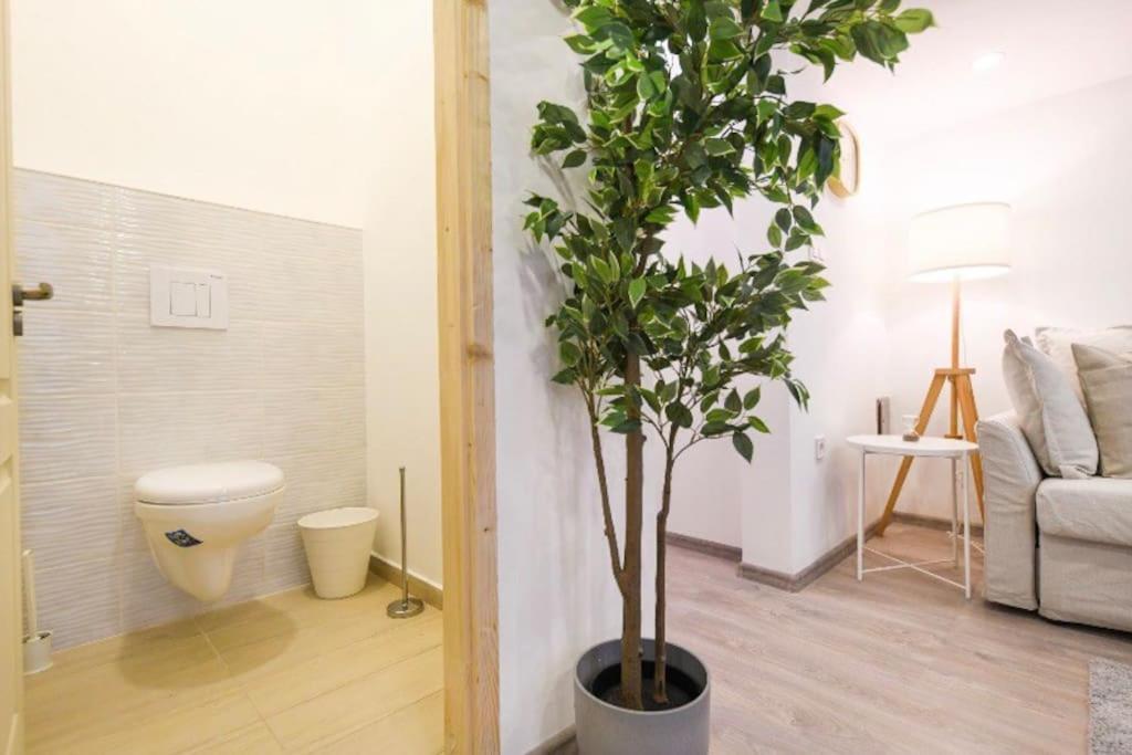 2 Bedroom Flat In Nyar Str., Boutique Budapešť Exteriér fotografie